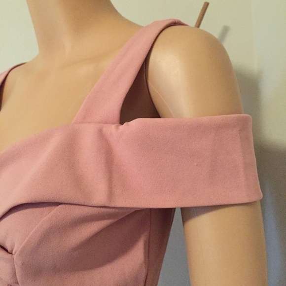 Symphony Cold Shoulder crop Top - Picture 7 of 10